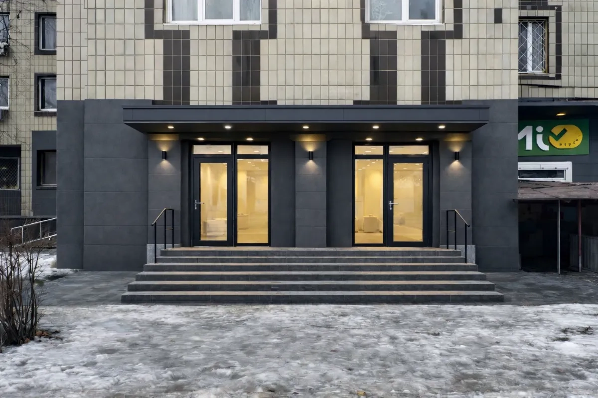 Фасадне приміщення 35 м2 в Святошинському районі