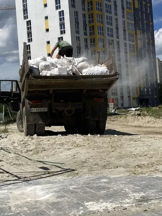 Демонтаж, Вивіз будівельних відходів + Вантажники.