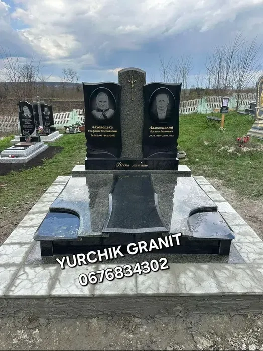 Надійний виробник монументальних гранітних виробів: індивідуальний підхід та гарантія якості на всі конструкції