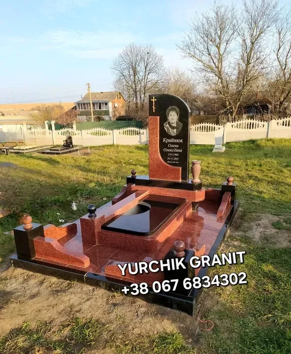 Надійний виробник монументальних гранітних виробів: індивідуальний підхід та гарантія якості на всі конструкції