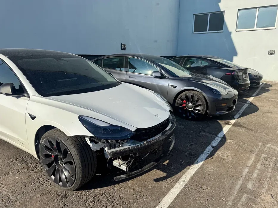 Ремонт тесла електрик сервіс відновлення після дтп tesla