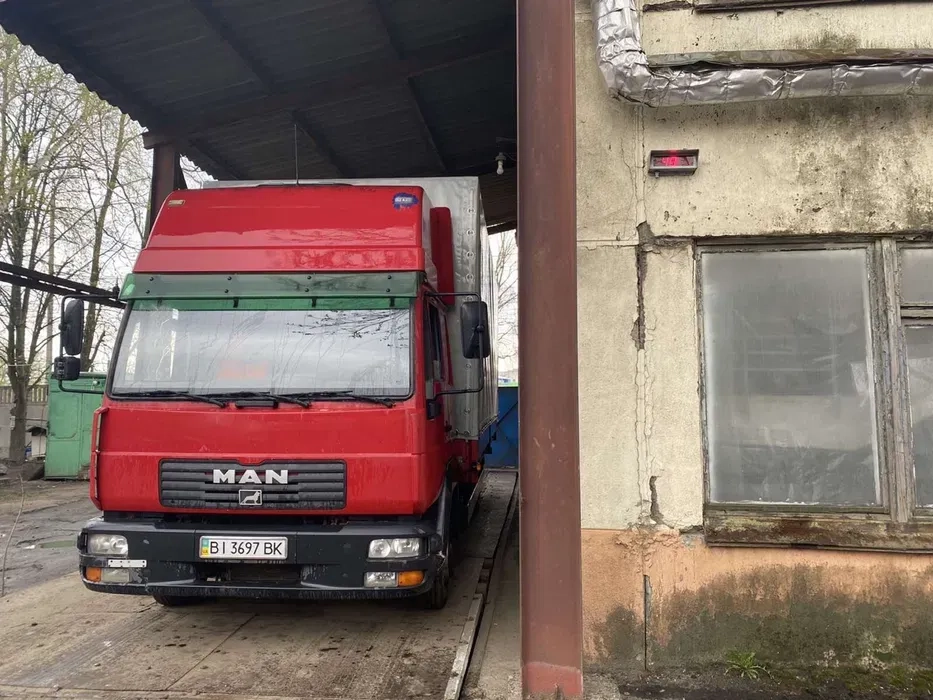 Вантажоперевезення автомобілем MAN до 5 т тент гідроборт