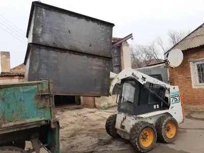 Навантажувач вила автомобіля вилковий штабелер розвантаження бобкат