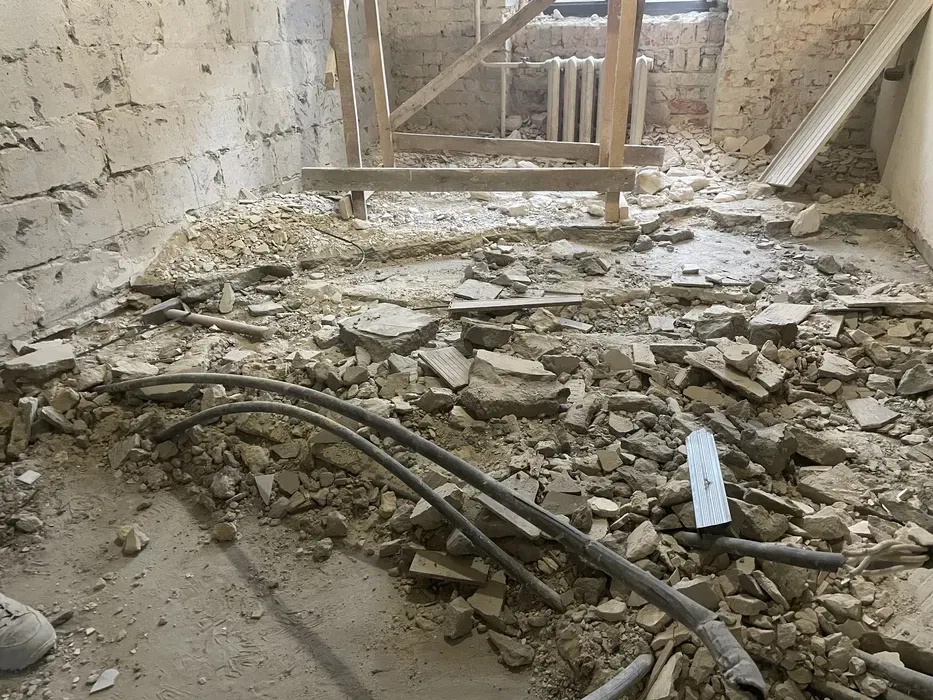 Демонтаж стін,плитки,штукатурки, будівель, сантехкабіни, стяжки, стін