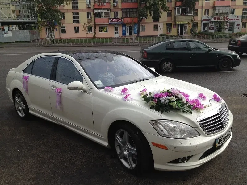 Мерседес на весілля