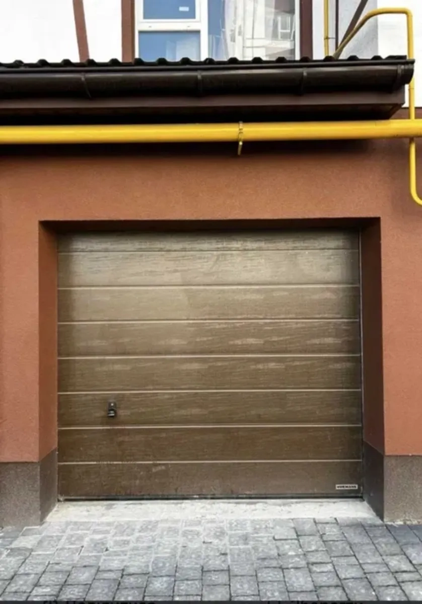 Надійний цегляний гараж: охорона