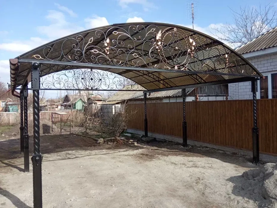 Навіс, ангар, склад