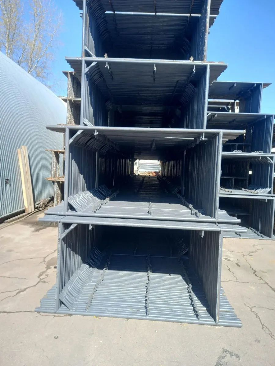 Риштування, вузькі посилені будівельні леса