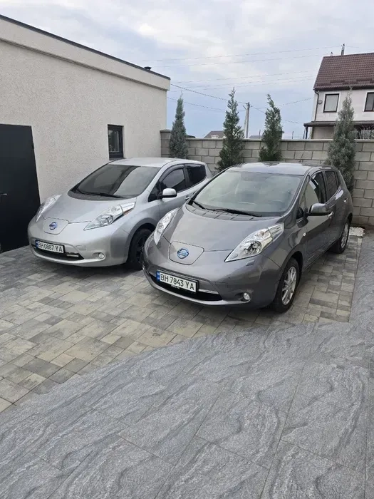 Авто Nissan Leaf