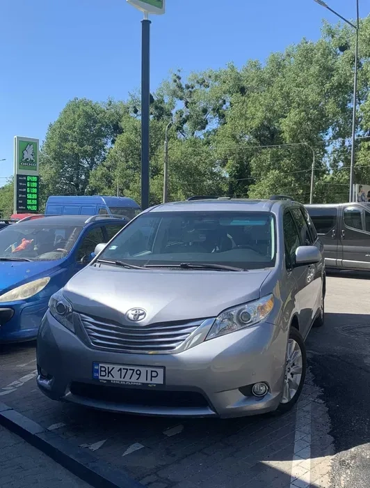 Трансфер з Рiвного в аэропорт Варшава, Люблiн, Жешув, Краків 17 грн.