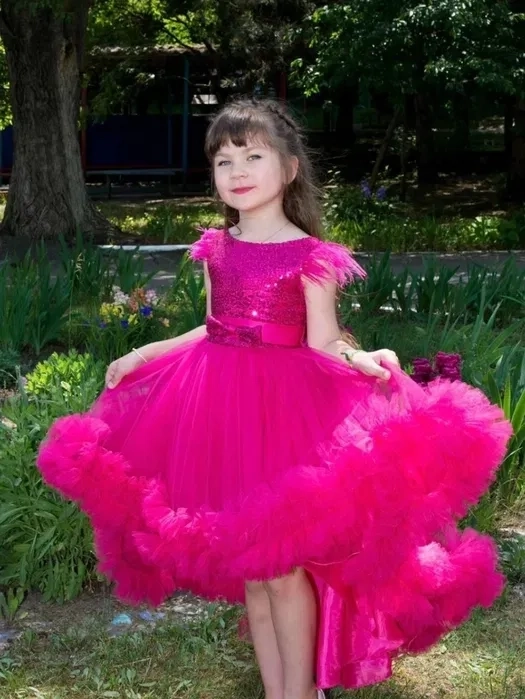 Сукні на випускний