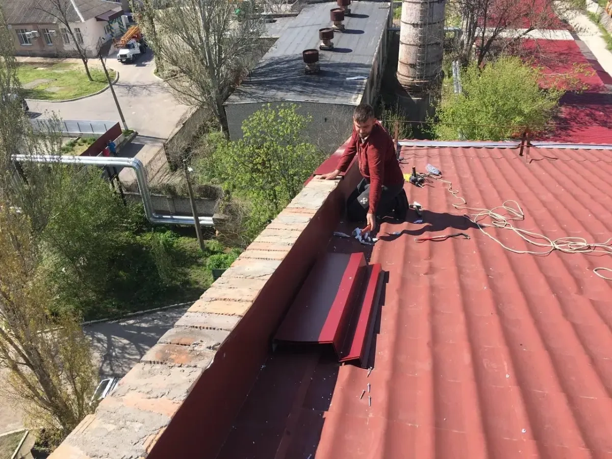 Установка парапетів, крапельників від 200 ₴/пог.м