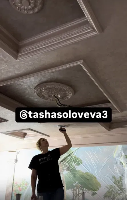 Оздоблювальні роботи: декоративна штукатурка, шпалери