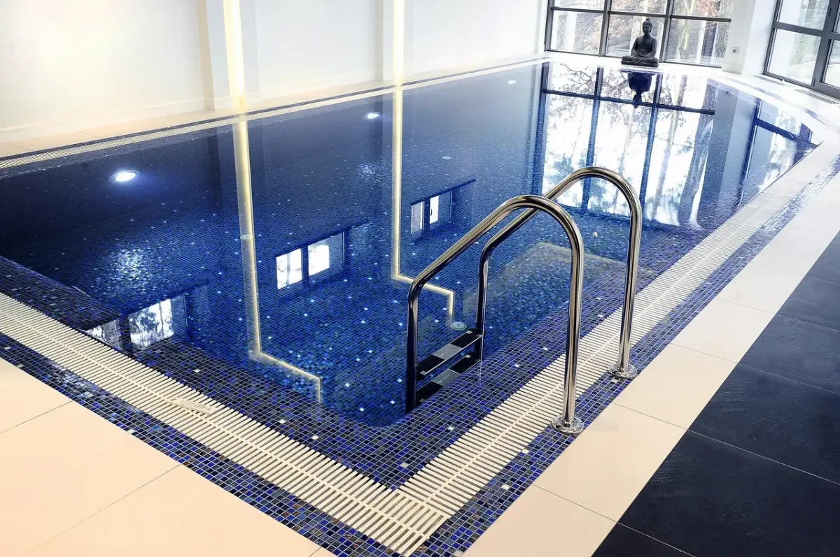 БУДІВНИЦТВО БЕТОННИХ БАСЕЙНІВ