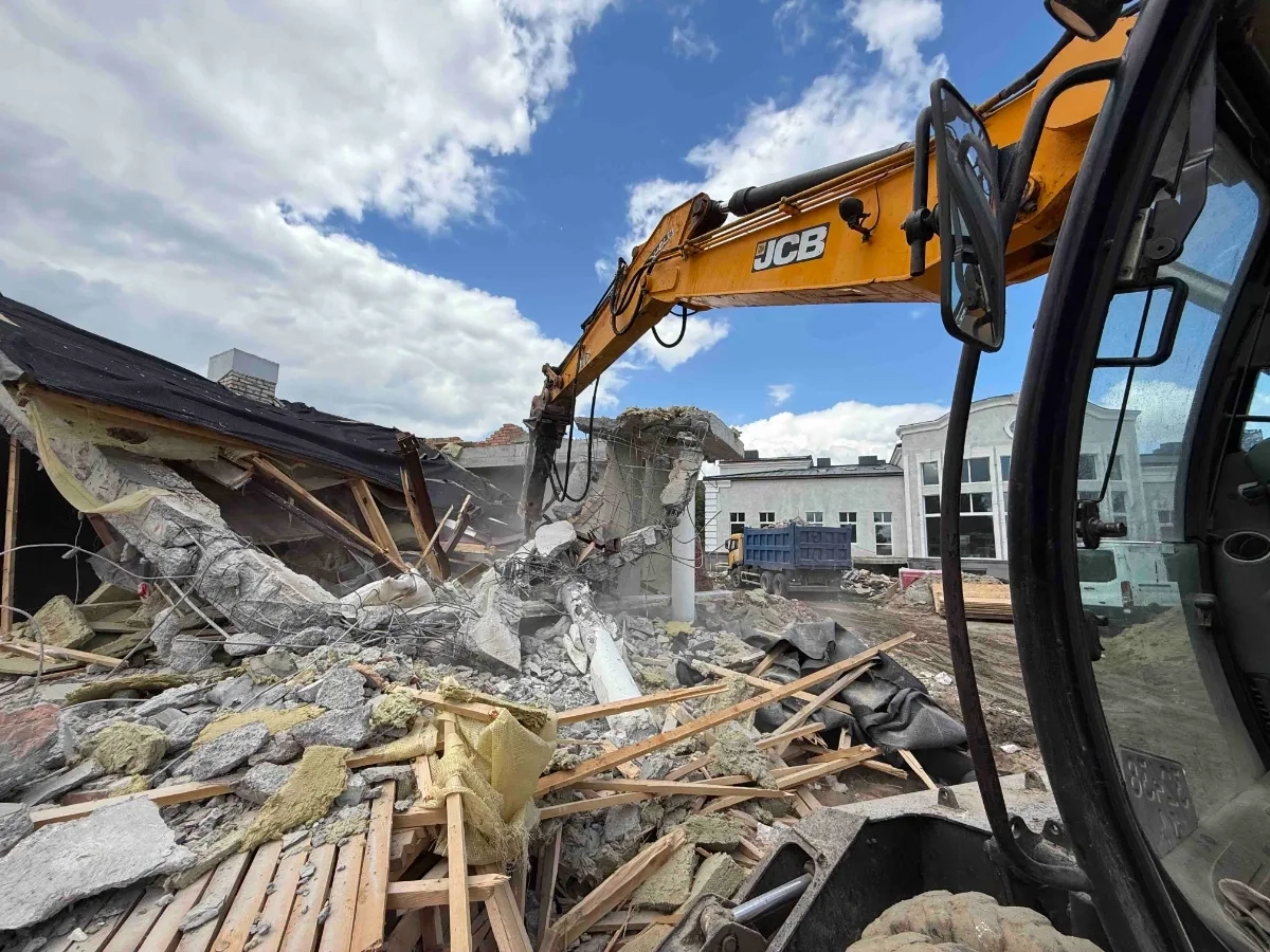 Гідромолот демонтаж будівель будь-якої складності