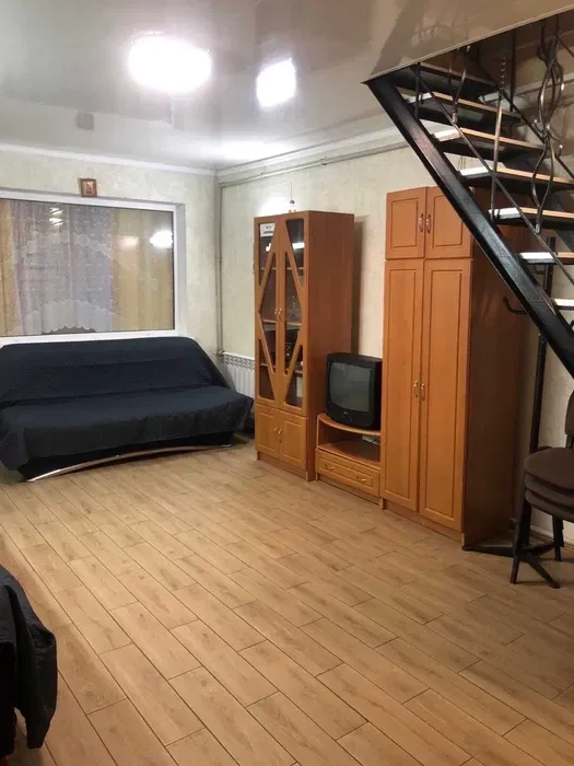 Просторий будинок у Фонтанці з усіма умовами для життя