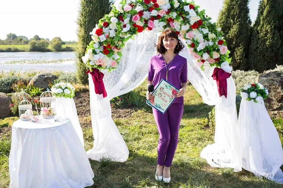 Ведущая (ведуча) тамада +DJ на весілля, корпоратив, ювілей, 1 годік!