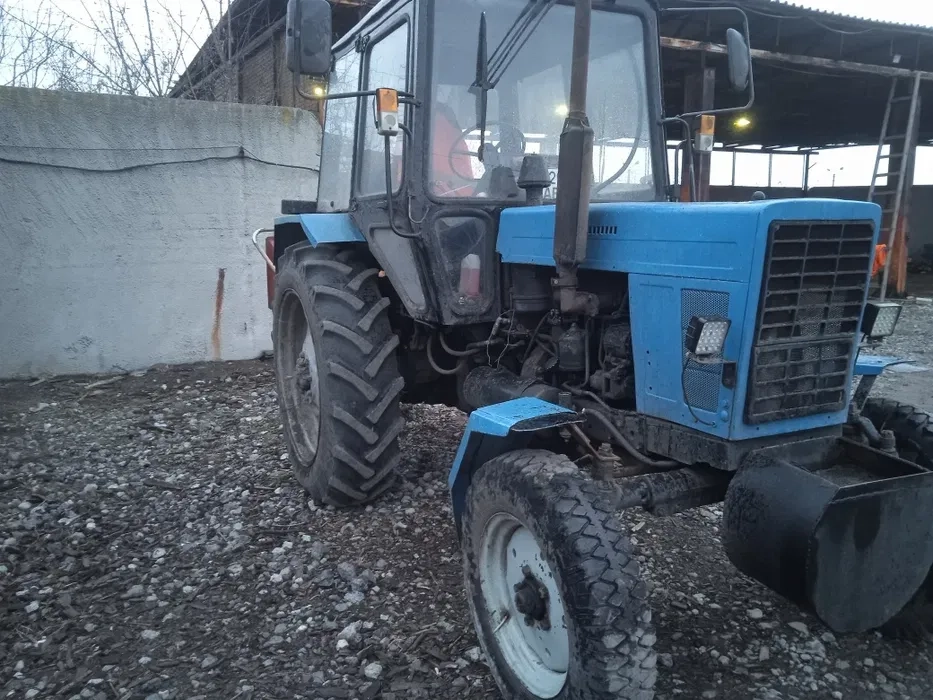 Надання трактора з щепорізом для розчищення ділянок від чагарників