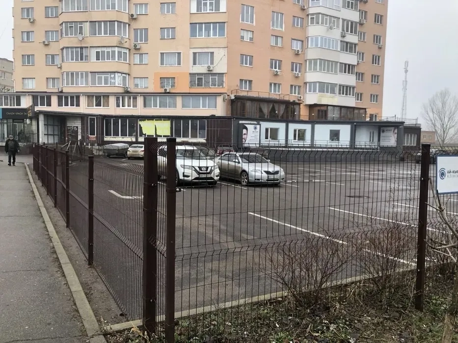 Паркомісце на закритій території