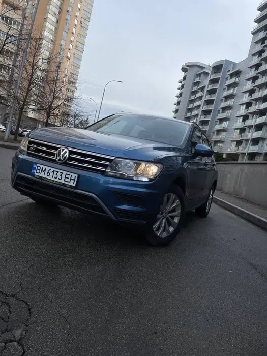 Авто Volkswagen Tiguan