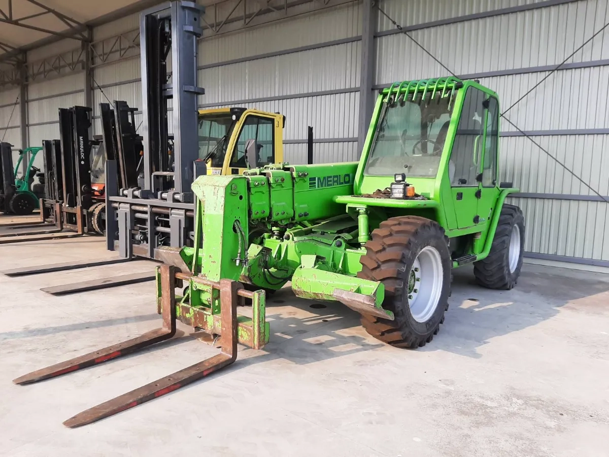 Навантажувач Merlo