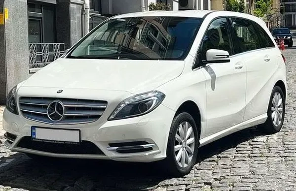 437 Авто на весілля Mercedes Benz W246 B class білий