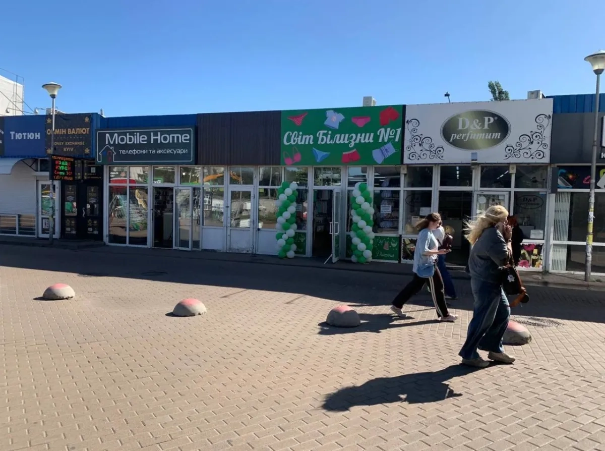 Фасадне приміщення 40 м2 біля метро Дарниця