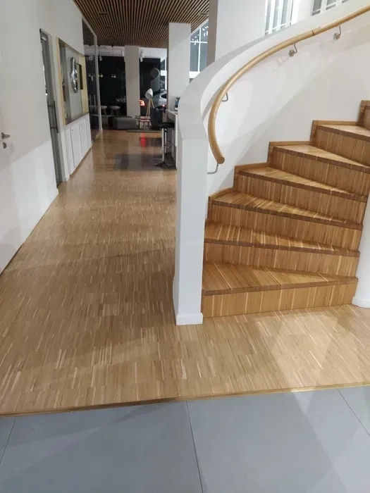 Укладання паркету | Шліфування/Тонування | Лакування | Монтаж плінтуса