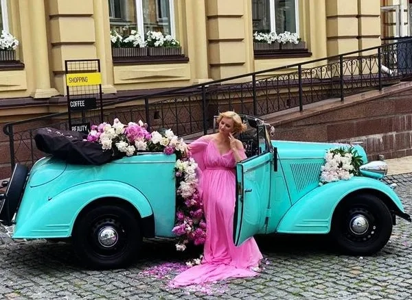 137 Ретро авто кабріолет для фотозони Opel бірюзовий