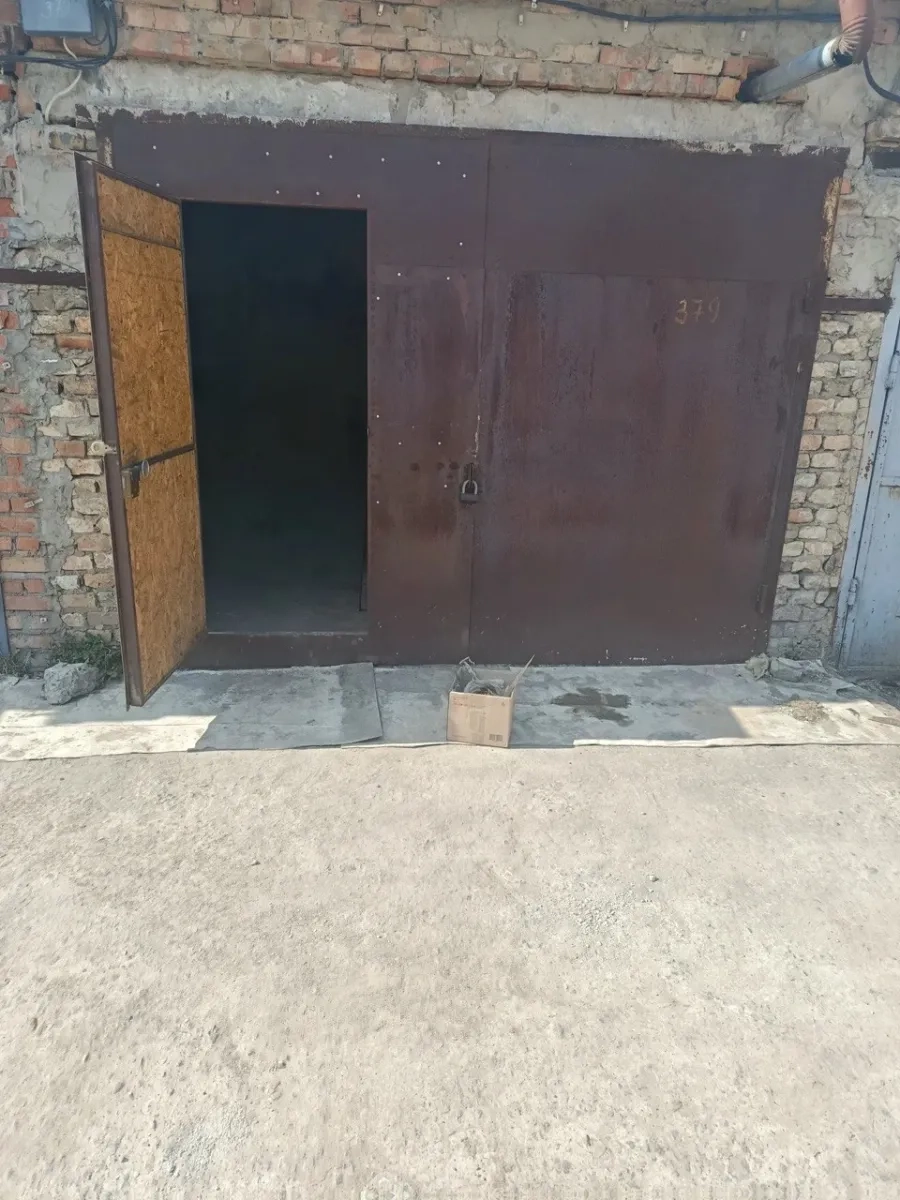 Гараж у зручному районі з охороною