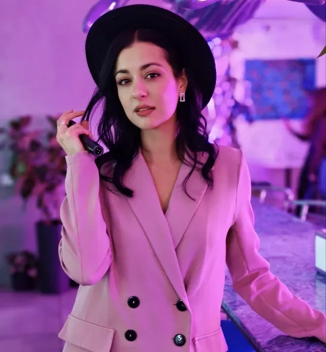 Вишуканий музичний супровід свята: професійна вокалістка та живий звук