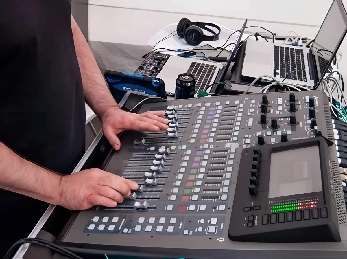 Послуги звукорежисера , DJ