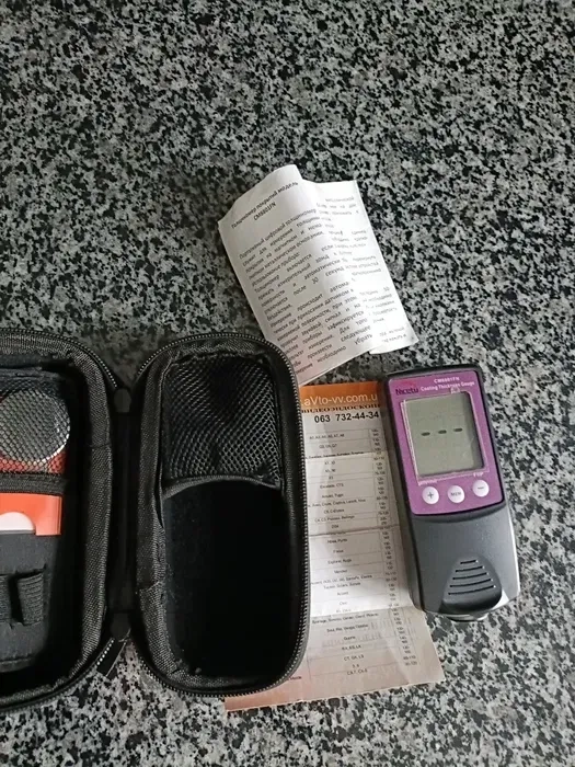 Гарний і зручний товщиномір ЛКП