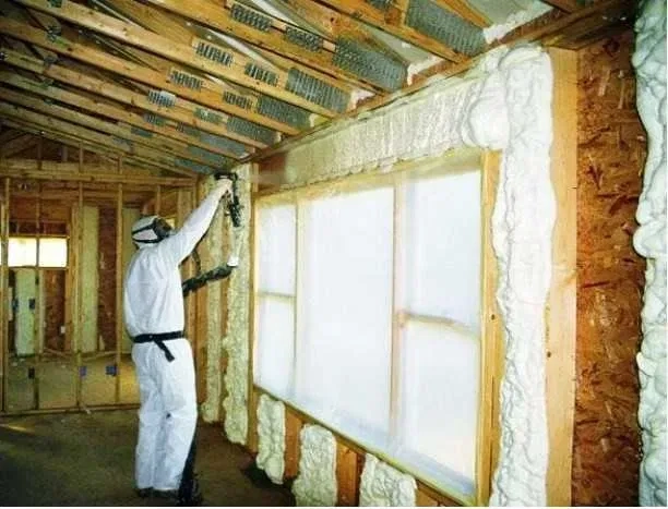 Професійне утеплення ППУ: теплоізоляція за один день! Працюємо з ПДВ Київ та область