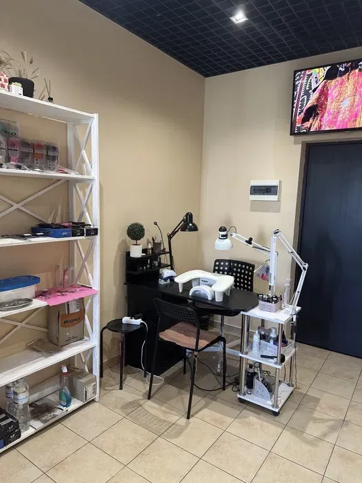 Оренеда місця для майстра манікюру