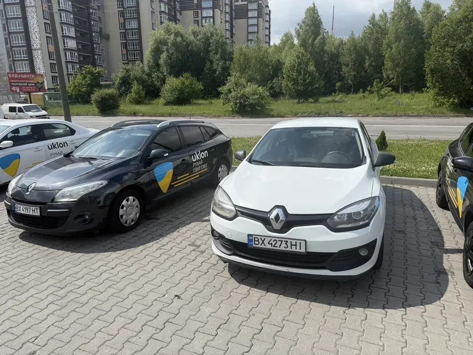 Авто Renault під таксі Uklon!!!