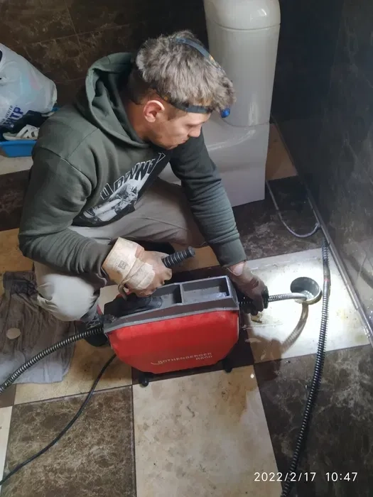 Прочищення труб каналізації, чищення труб каналізації