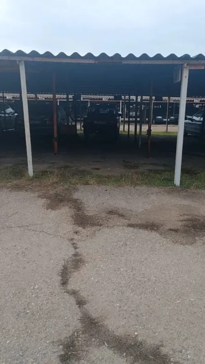 Місце на охоронюваній автостоянці, відеонагляд