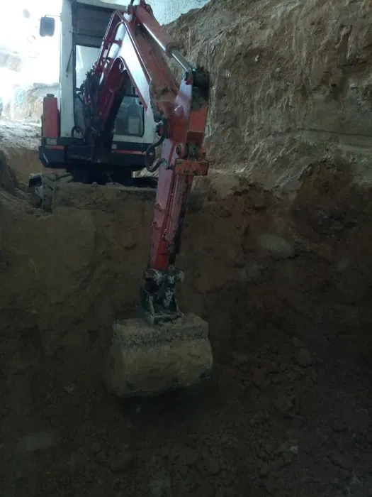 Мини-экскаватор: Копка траншей, септиков, фундаментов. Николаев.