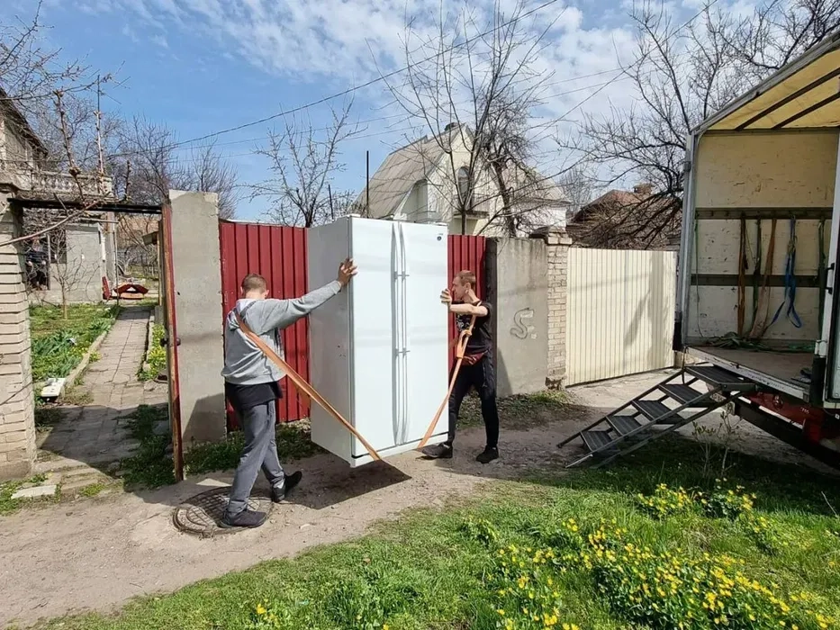 Вантажоперевезення. Квартирний/офісний переїзд. Вантажники
