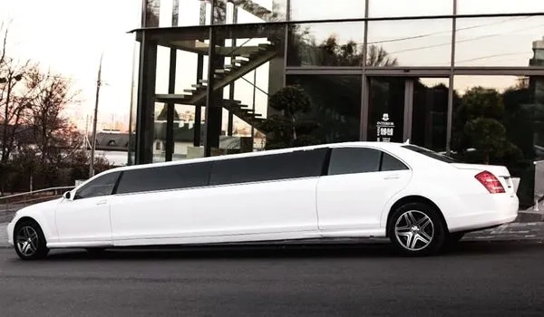 031 Лімузин на веcілля Mercedes W221 S600