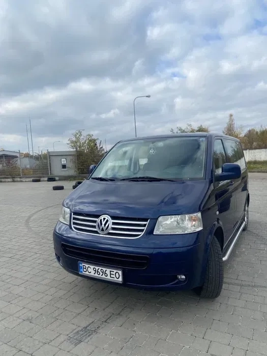 Пасажирський бус (без водія)