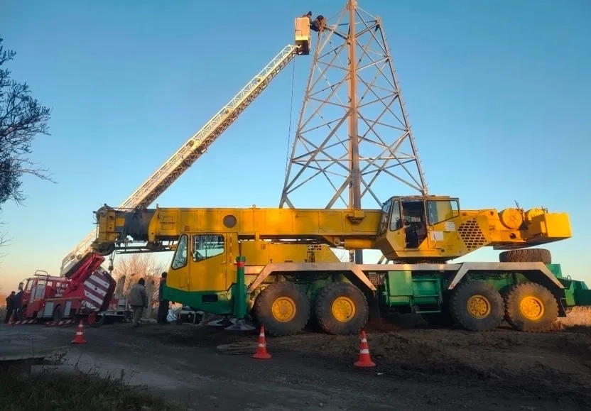 Автокран 25т 30т 50т + 100т-200т по договоренности