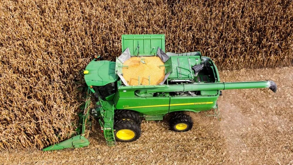 Комбайн JOHN DEERE S 760i (2319)