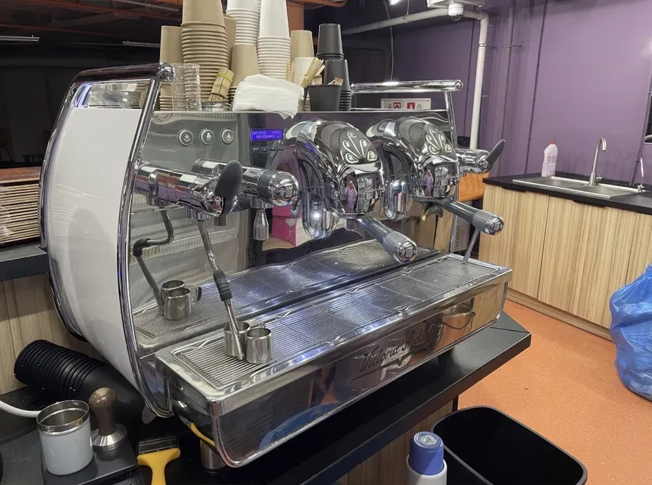 Кавомашини та кавомолки