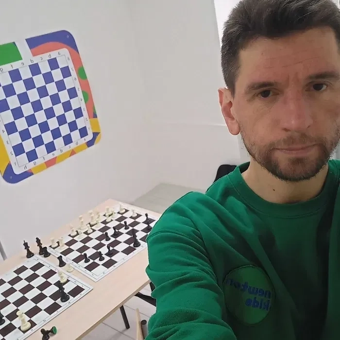 Тренер з шахів для дітей. Уроки онлайн та в Києві. Тренер по шахматам
