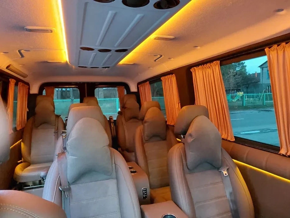 Комфортні пасажирські перевезення та індивідуальні трансфери