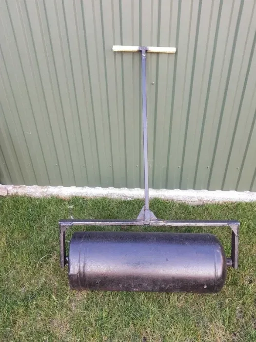 Каток садовий для вирівнювання ґрунту