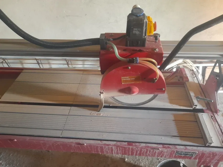 Плиткоріз (плиткорез) vulkan