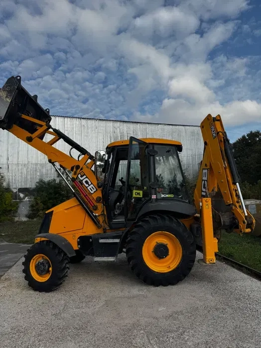 Екскаватор навантажувач трактор JCB 3CX